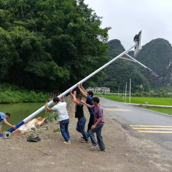 太阳能(néng)智慧路灯