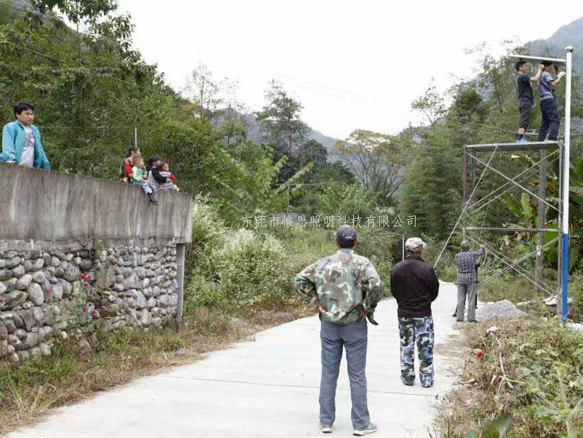 湖(hú)南太阳能(néng)路灯案例